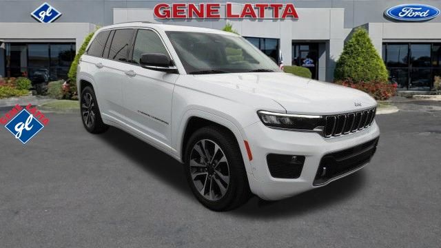 2022 Jeep Grand Cherokee Overland 4WD