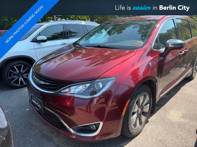 2017 Chrysler Pacifica Hybrid Platinum FWD