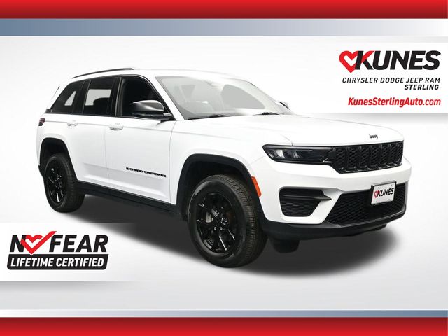 Bright White Clearcoat 2025 Jeep Grand Cherokee SUV / Crossover Four-Wheel Drive 8-Speed Automatic