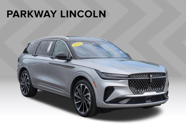 Used 2024 Silver Lincoln Black Label image 7