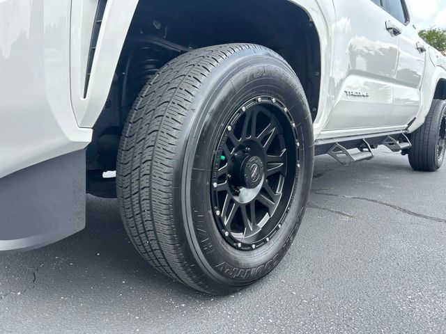 2024 Toyota Tacoma SR5 - Photo 14