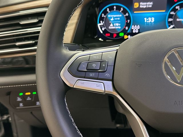 2026 Volkswagen Atlas 2.0T SE w/Technology Black at Sutliff Volkswagen