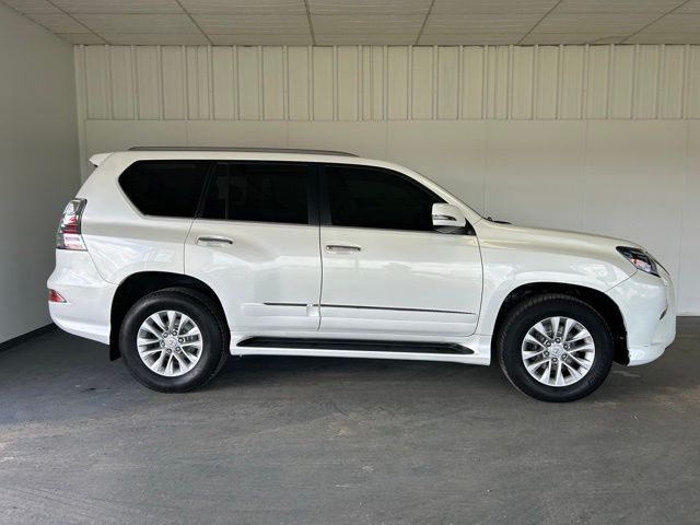 2018 Lexus GX 460 - Image 2