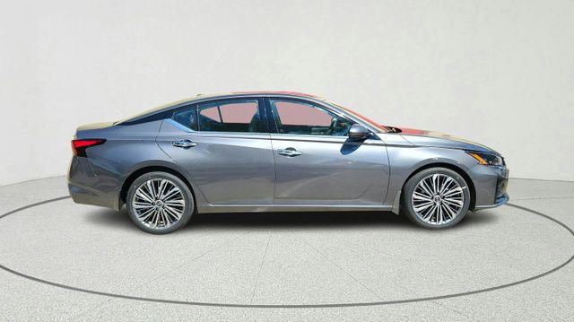 2025 Nissan Altima
