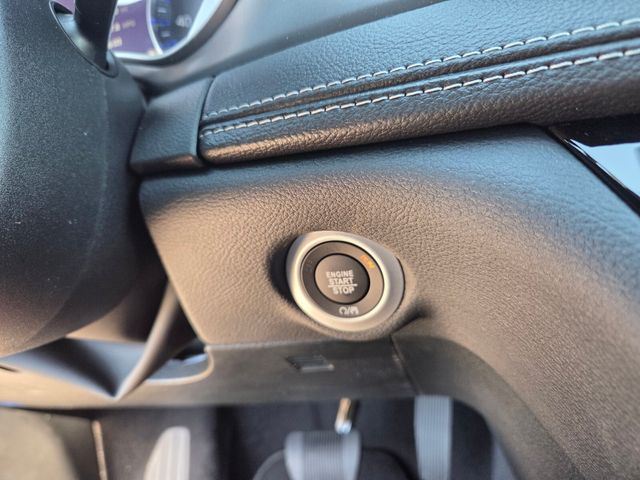 New 2026 Silver Chrysler Select image 26