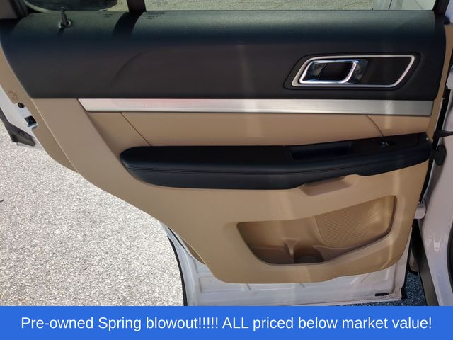 Used 2017 White Ford XLT image 34