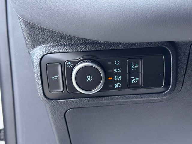 2026 Ford Explorer Active (200A)