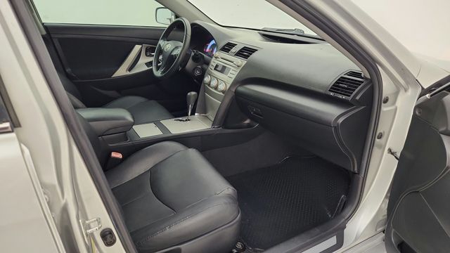 2011 Toyota Camry SE Silver at Emmons Autoplex