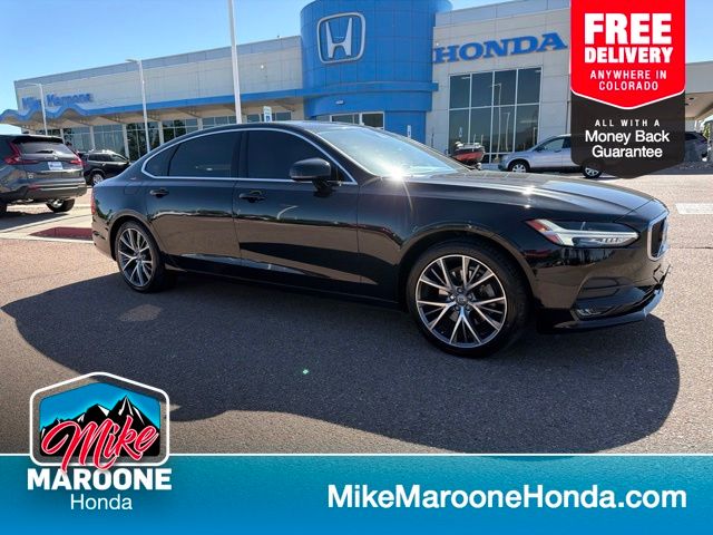 Onyx Black Metallic 2018 Volvo S90 T5 Momentum Sedan Front-Wheel Drive Automatic