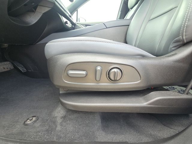 2023 Buick Enclave Essence:C02678