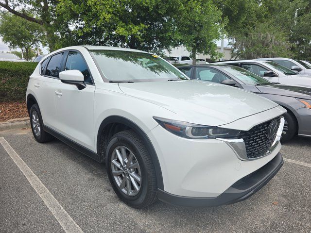 2023 Mazda CX-5 S Preferred package Auto AWD's photo