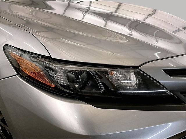 2021 Toyota Camry SE Silver at Sutliff Volkswagen