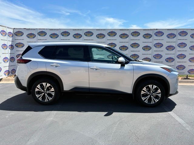 2021 Nissan Rogue SV FWD