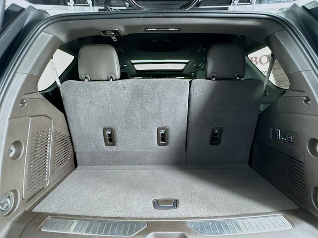 2024 White Frost Tricoat GMC Yukon Denali 4X4 SUV
