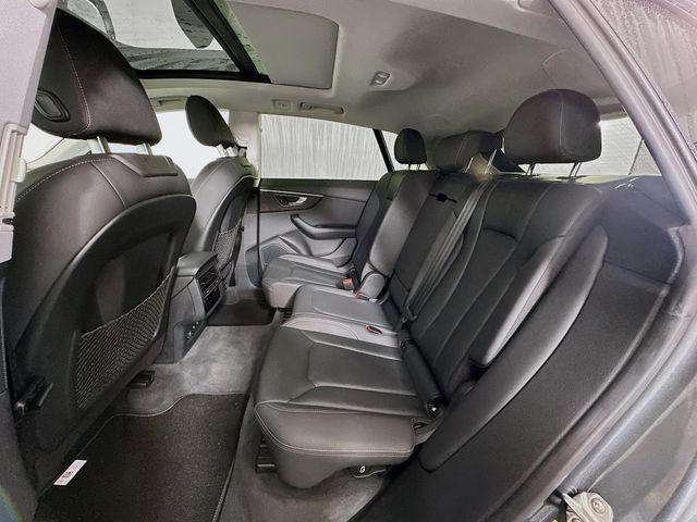 Thumbnail: 2019 Audi Q8 - 25