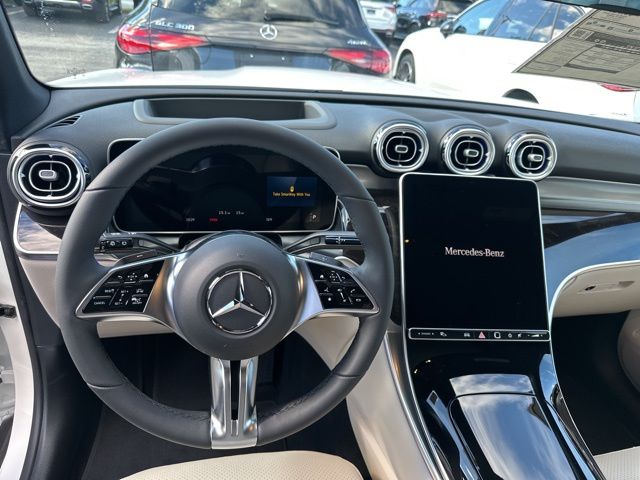 2026 Mercedes-Benz GLC GLC 300 - 11