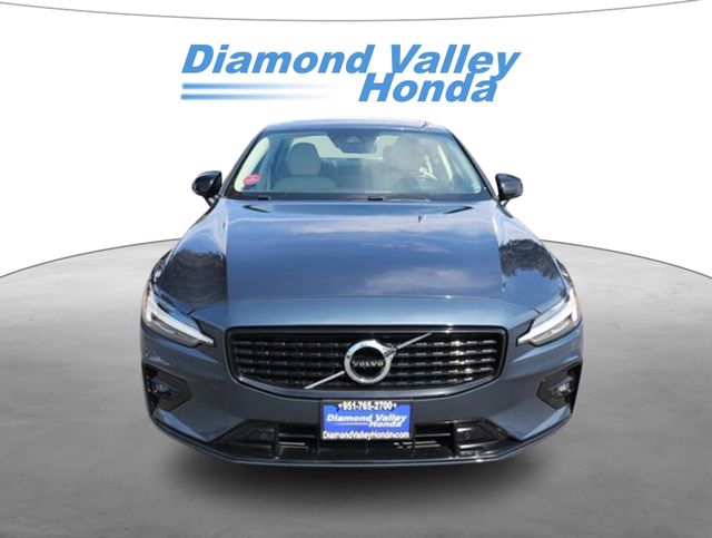 2022 Volvo S60 B5 Momentum 2