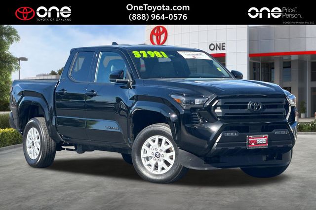 2025 Toyota Tacoma SR5 Double Cab 4WD