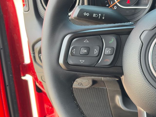 Used 2025 Jeep Wrangler SUV