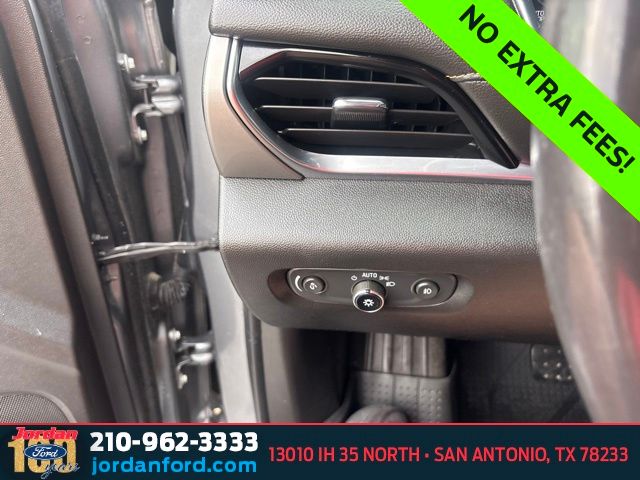 Used Car 2019 Chevrolet Traverse  3lt For Sale Under $20,000 In San Antonio, Texas