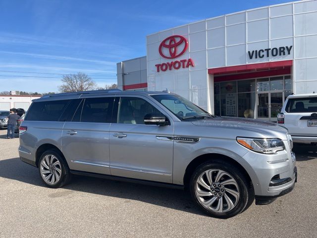 2022 Lincoln Navigator Reserve's photo