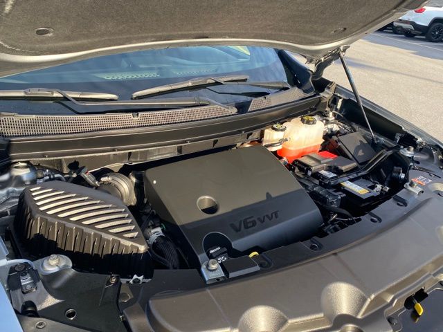 used 2023 Chevrolet Traverse car, priced at $28,204