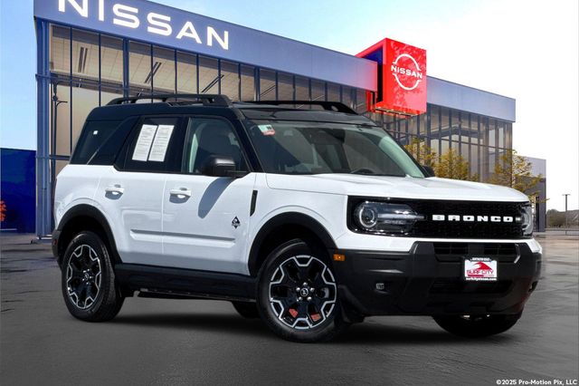 2025 Ford Bronco Sport Outer Banks 4X4's photo