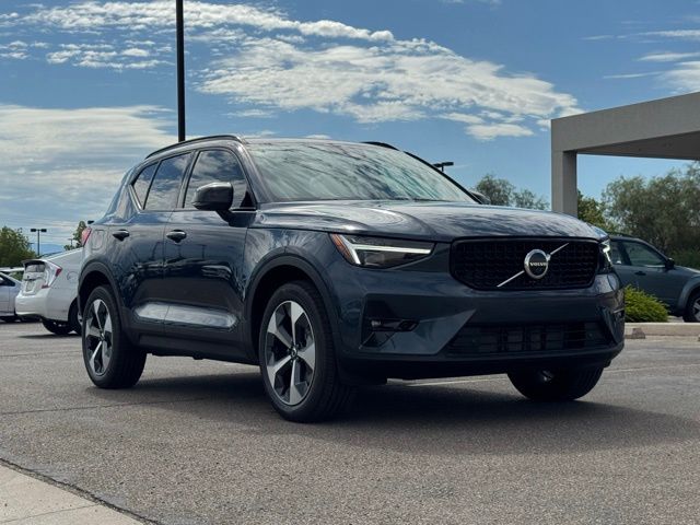 2026 Volvo XC40