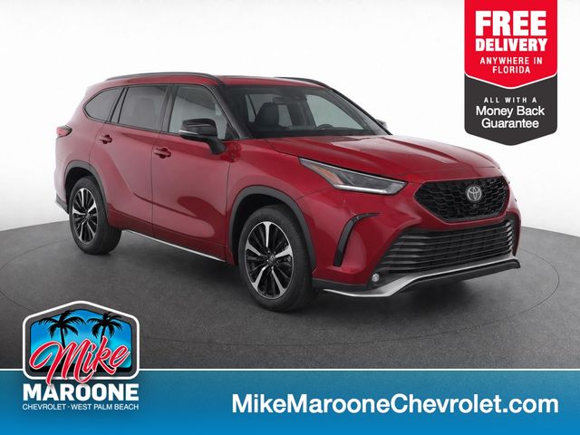 Red (Ruby Flare Pearl) 2022 Toyota Highlander SUV / Crossover Front-Wheel Drive 8-Speed Automatic