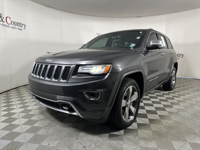 Gray (Granite Crystal Metallic Clearcoat) 2015 Jeep Grand Cherokee Overland SUV / Crossover 4X2 8-Speed Automatic