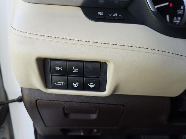 Used 2021 Toyota Highlander SUV