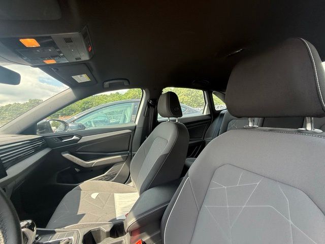 2025 Volkswagen Jetta 1.5T Sport - Image 5