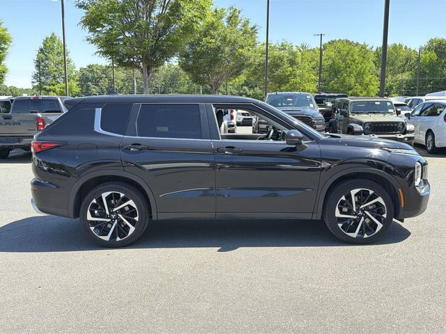 Used 2024 Black Mitsubishi  image 13