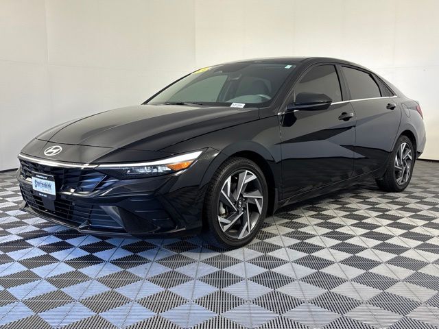 Used 2024 Hyundai Elantra Sedan