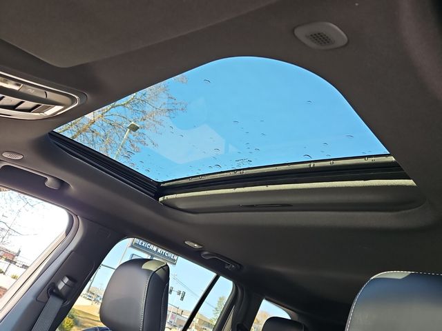 New 2025 White Jeep Altitude X image 7