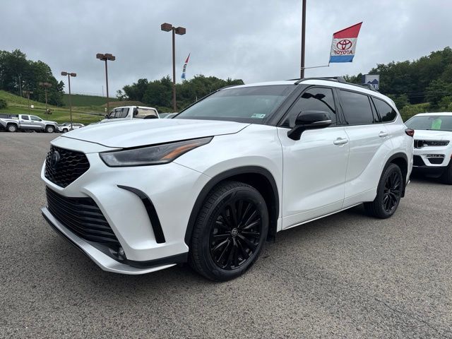 2023 Toyota Highlander XSE AWD   
