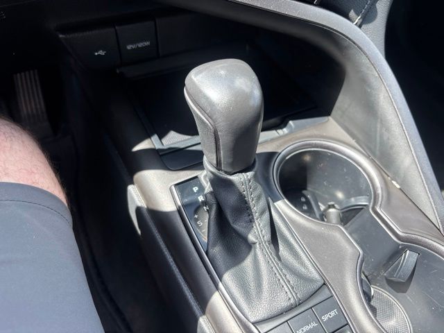 Used Car 2021 Toyota Camry Hybrid  Se For Sale Under $25,000 In San Antonio, Texas