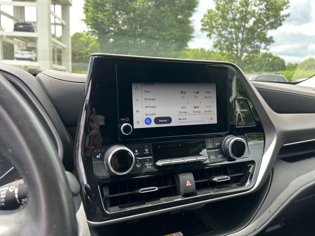 2023 Toyota Highlander XLE - Photo 23