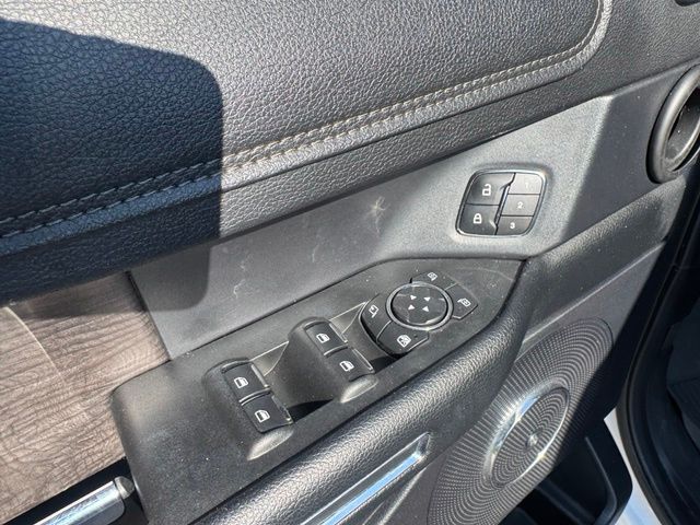 Used 2019 White Ford Limited image 21