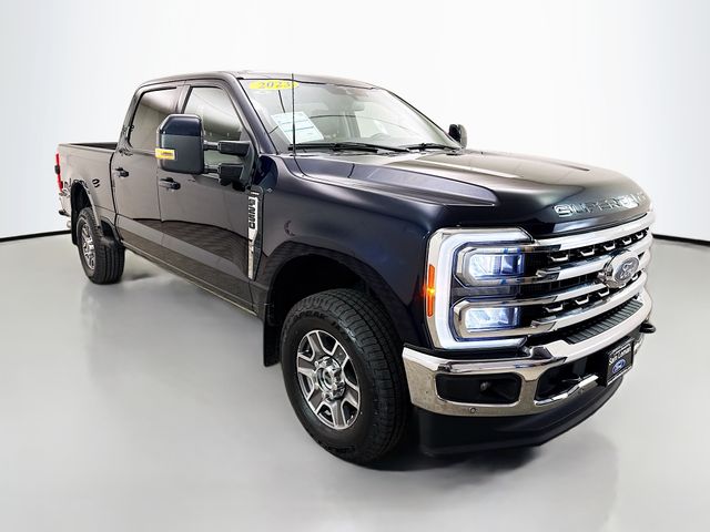 Blue Metallic 2023 Ford F-250 Super Duty Lariat Crew Cab 4WD Pickup Truck Four-Wheel Drive Automatic