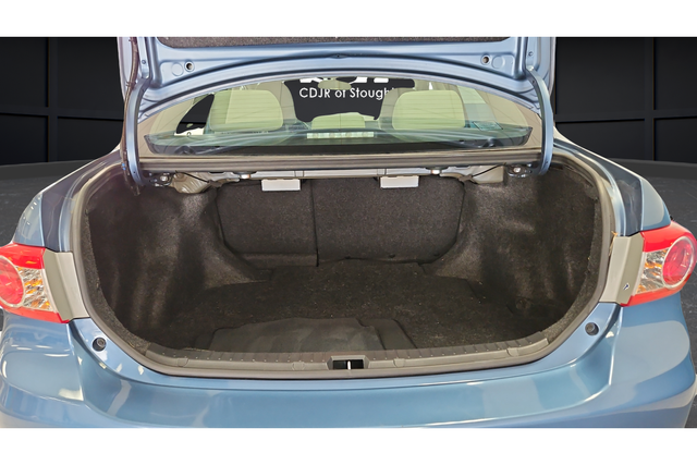 Used 2013 Tropical Sea Metallic Toyota LE image 26