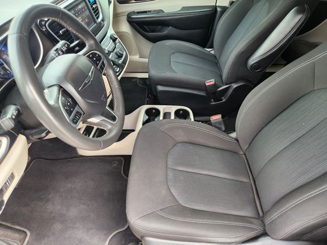 Used 2022 Chrysler Voyager Van
