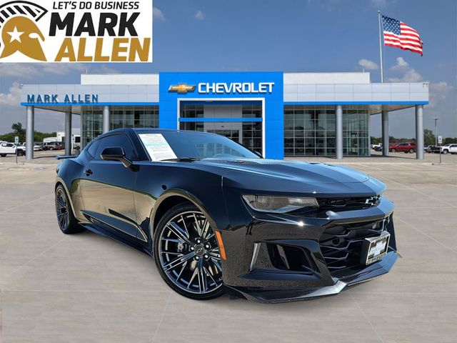 Black 2023 Chevrolet Camaro Coupe Rear-Wheel Drive Automatic