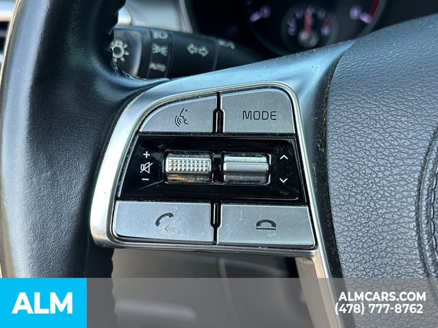 Used 2020 White Kia S image 30