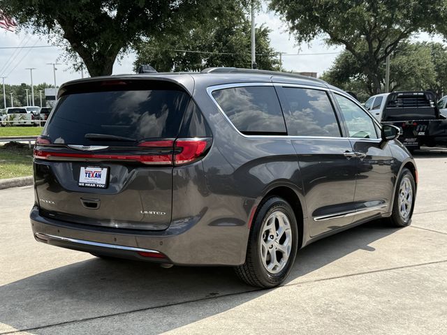 2023 Chrysler Pacifica Limited Gray at Durrett Motor Company