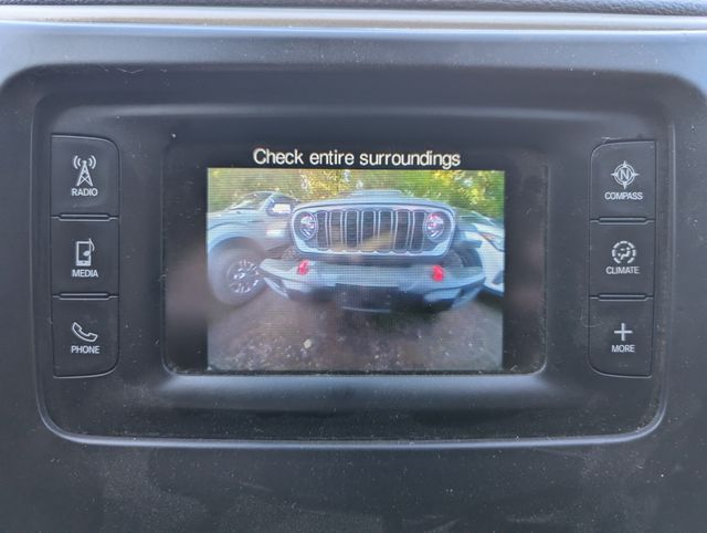 2016 Bright White Clearcoat Jeep Cherokee Sport 4X4 SUV