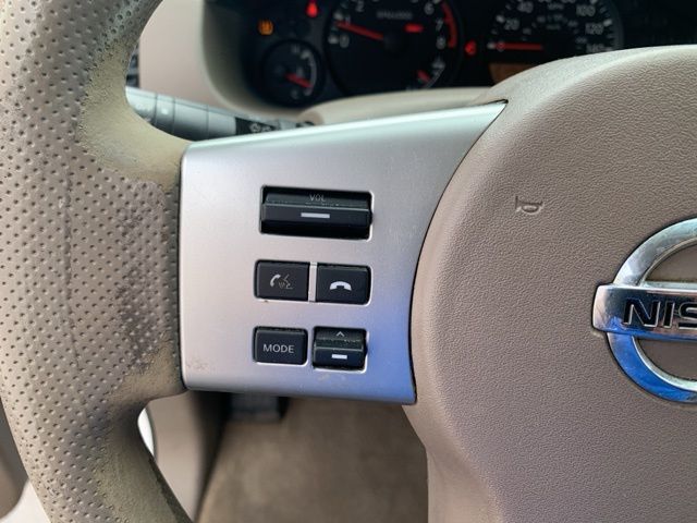 2016 Nissan Frontier SV photo