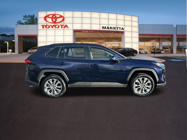 2024 Toyota RAV4 XLE Premium 32