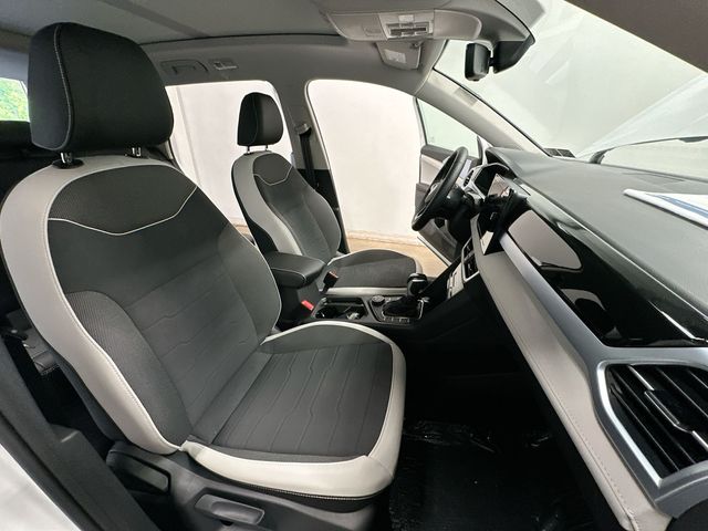 2026 Volkswagen Taos 1.5T SE White at Sutliff Volkswagen