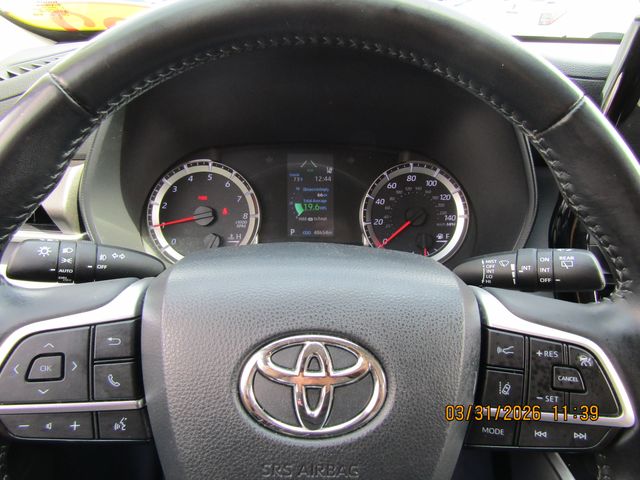 used 2022 Toyota Highlander car, priced at $29,499